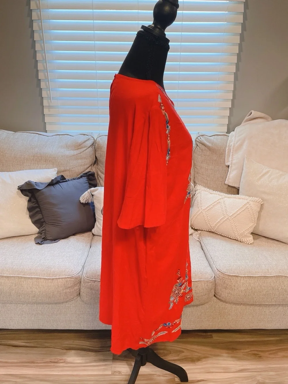 New With Tags Entro Red Embroidered Mini Dress Size XL - Picture 4 of 8